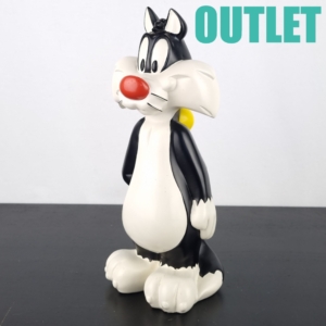 Vintage statue of Sylvester holding Tweety