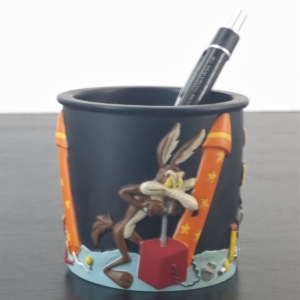 Wile E. Coyote pen tray by Avenue of the Stars