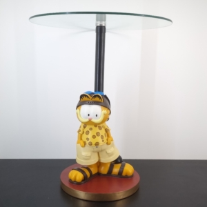 Vintage Garfield table by Paws