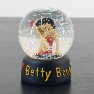 Vintage Betty Boop snowglobe