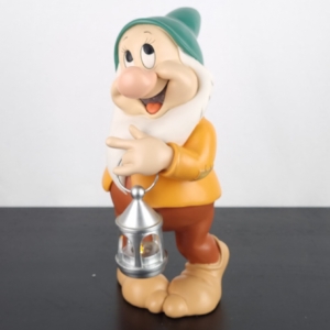 Bashful - Statement Figurine