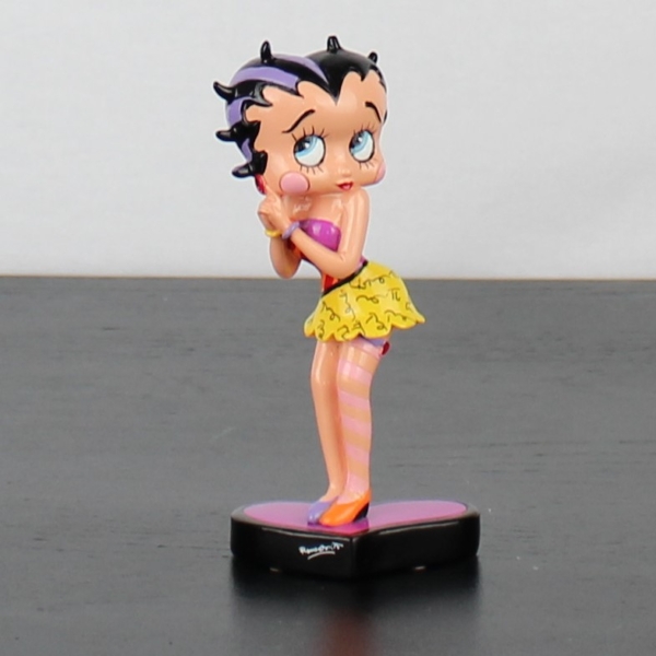 Betty Boop by Romero Britto figurine _standing on a small heart - Betty Boop by Romero Britto figurine