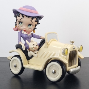 Betty Boop driving with Pudgy statue - Peter Mook - Rutten