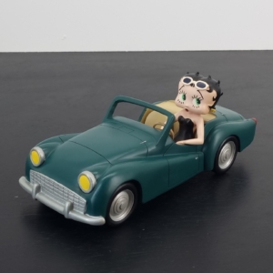 Betty Boop in a green car statue
