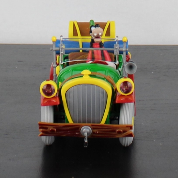 Classic Goofy Model Car - Bburago _front - Classic Goofy Model Car - Bburago _front