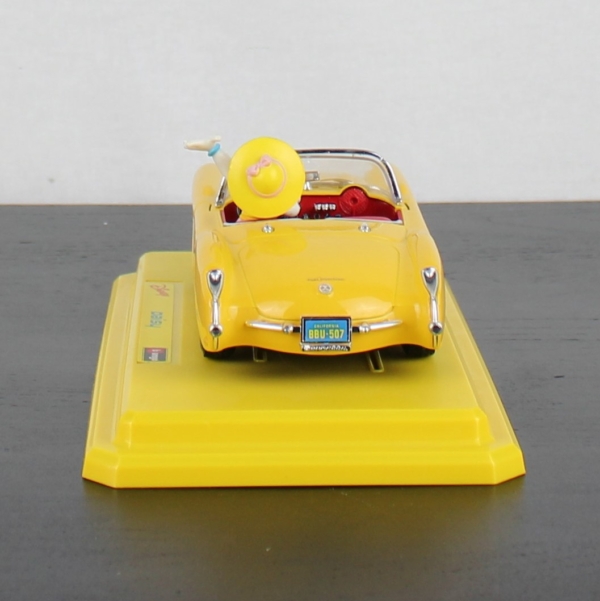 Daisy Duck Chevrolet Corvette - Bburago _back - Daisy Duck Chevrolet Corvette - Bburago _back