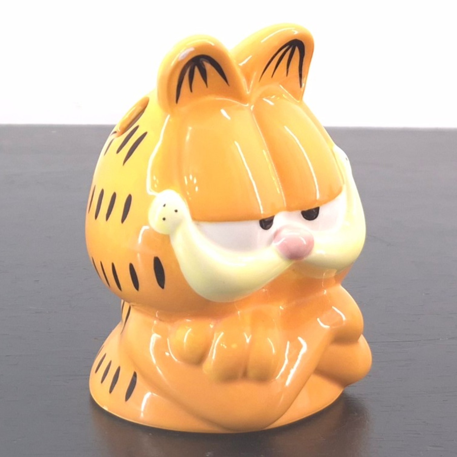 Garfield Toothbrush Holder _right front - Garfield Toothbrush Holder _right front