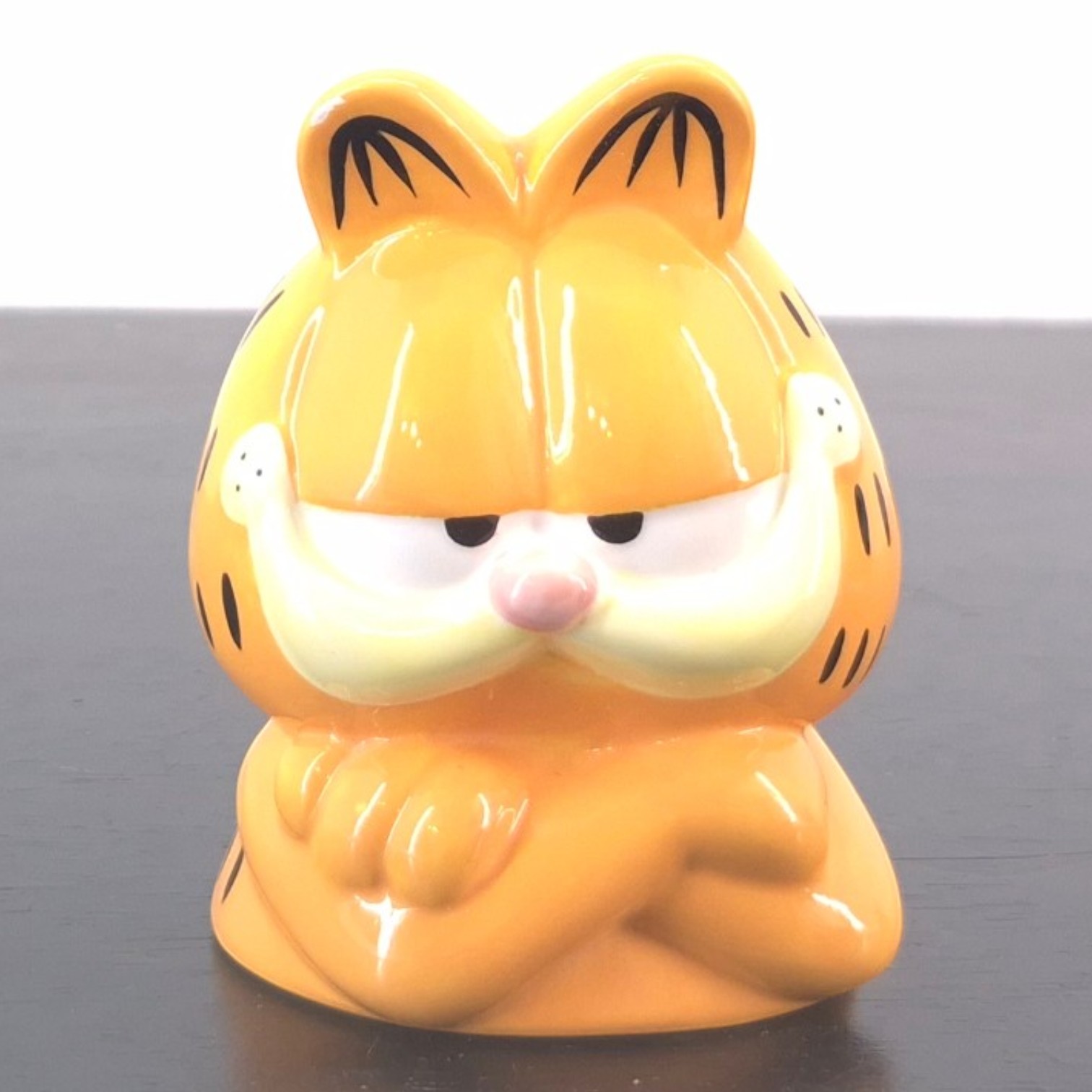 Garfield Toothbrush Holder - Garfield toothbrush holder with orange character-shaped design