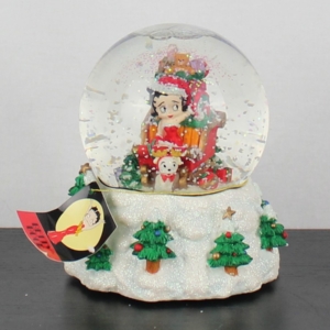 Vintage Betty Boop snowglobe by Westland Giftware in license of King Features plays sleigh ride