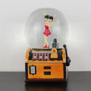 Vintage Betty Boop snowglobe by Westland Giftware in license of King Features