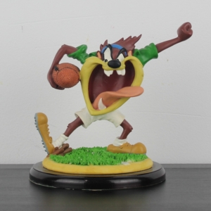 Tasmanian Devil playing rugby statue Looney Tunes by Figi Graphics in license of Warner Bros.