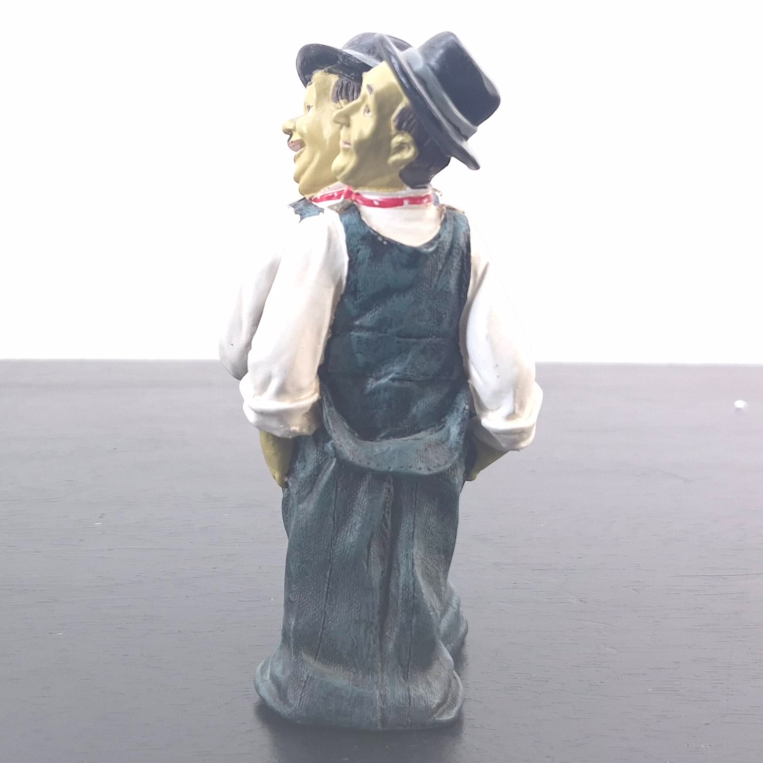 Laurel and Hardy Figurine - Back to Back _left - Laurel and Hardy Figurine - Back to Back _left