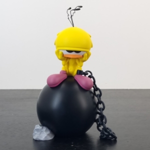 Le Piaf chain ball figurine