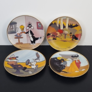 Set of four Looney Tunes collector plates