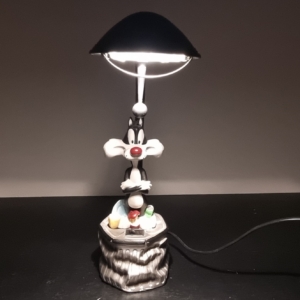 Sylvester Cat desk lamp casal