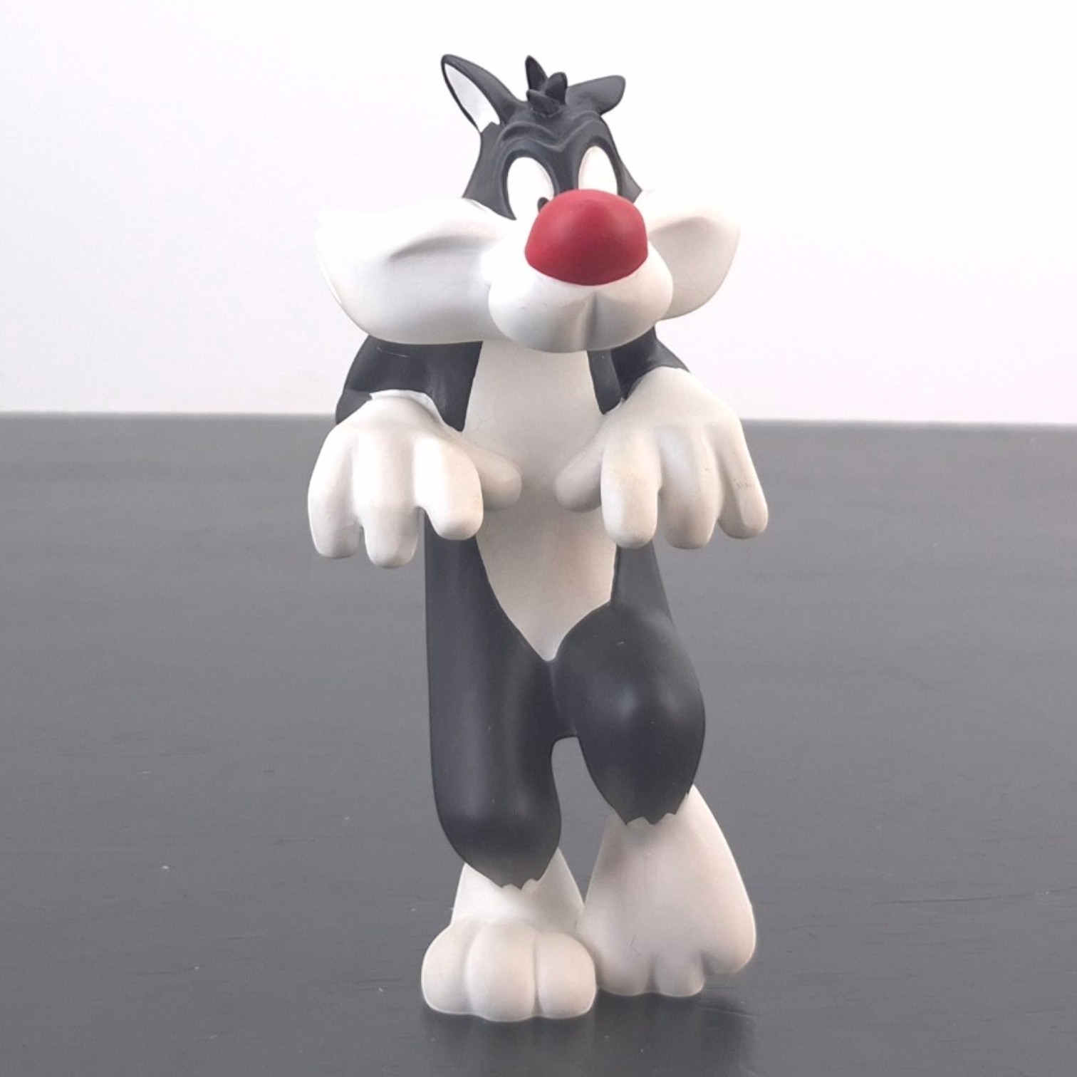 Sylvester the Cat Figurine - Leblon-Delienne _Front - Sylvester the Cat Figurine - Leblon-Delienne _Front
