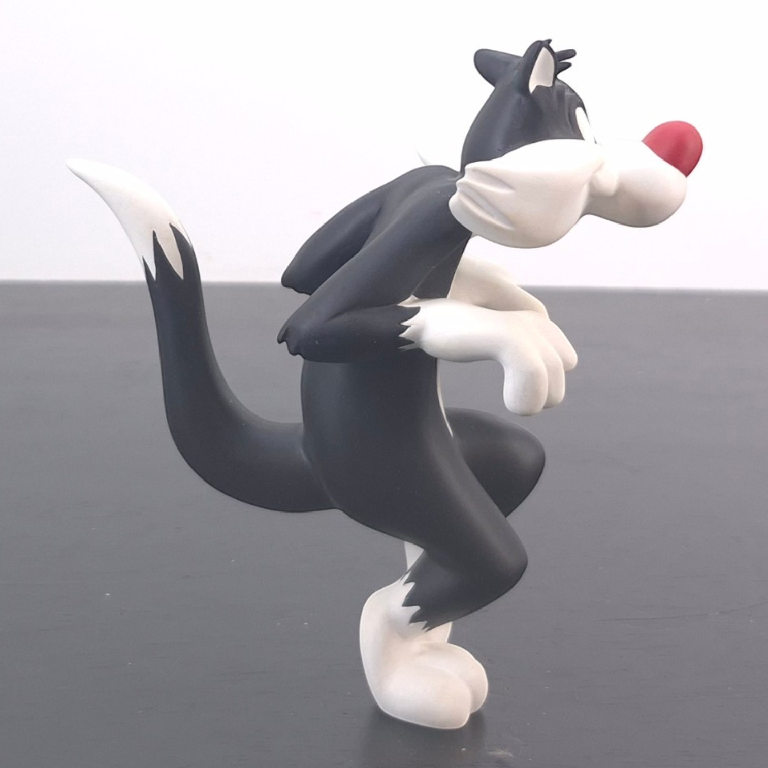 Sylvester the Cat Figurine - Leblon-Delienne _right - Sylvester the Cat Figurine - Leblon-Delienne _right