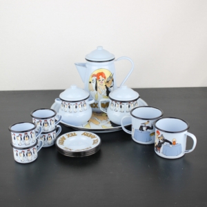 Tex Avery enamel tableware