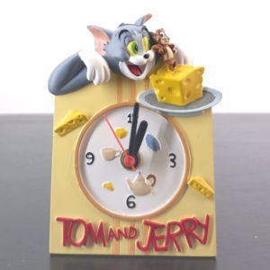 Tom and Jerry cheese desk clock with Tom, Jerry and a large piece of cheese