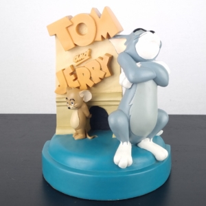 Tom and Jerry statue