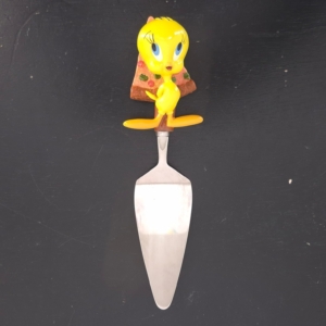 Tweety Bird Telepizza pizza server