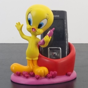 Tweety Bird phone holder full of hearts