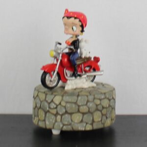 Vintage Betty Boop Music Box _left front