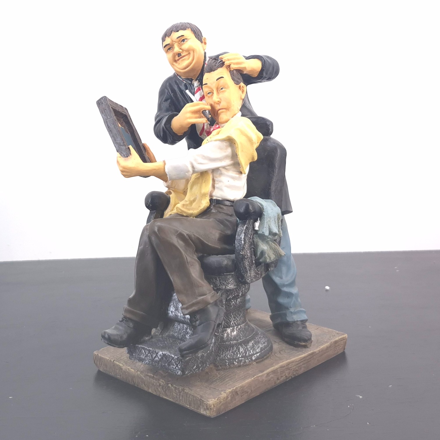 Vintage Laurel and Hardy statue - Vintage Laurel and Hardy statue