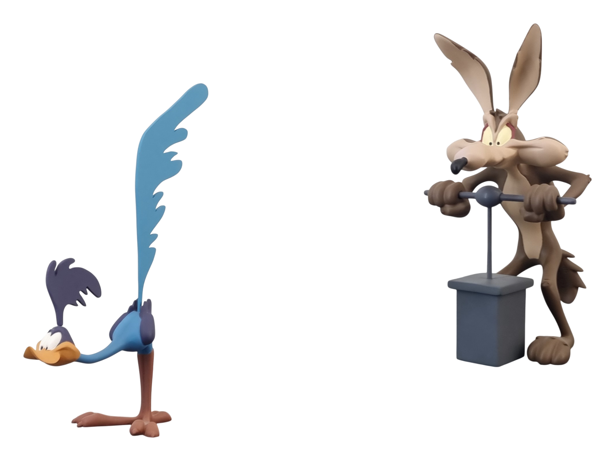 Wile E. Coyote statue with Road Runner statue Wile E Coyote and Road Runner Statue Set - Leblon-Delienne