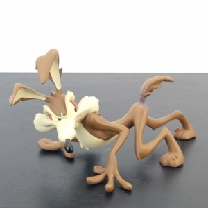 Wile E. Coyote ready to sprint statue