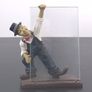 Laurel window cleaner picture frame with clear picture panel