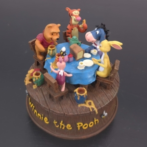 Winnie the Pooh and Friends Music Box - Picnic - Winnie the Pooh and Friends Music Box - Picnic