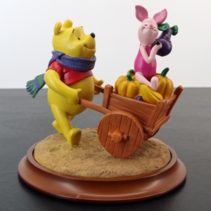 Winnie the Pooh with Piglet statue - Four Seasons - Autumn